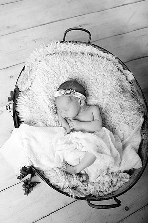 Alice Stevenson (Newborn) - 22.07.2022-15